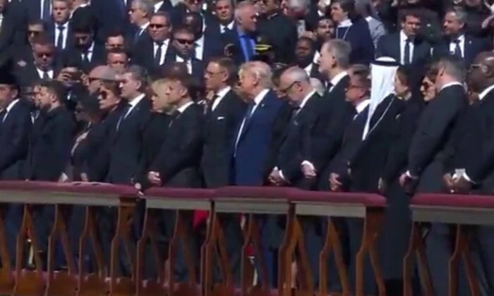 Зеленський, Макрон, Трамп, Папа Римський, прощання