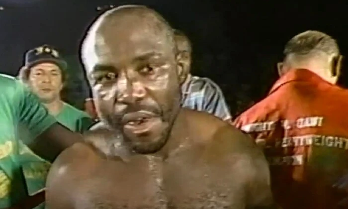 Former world boxing champion has died