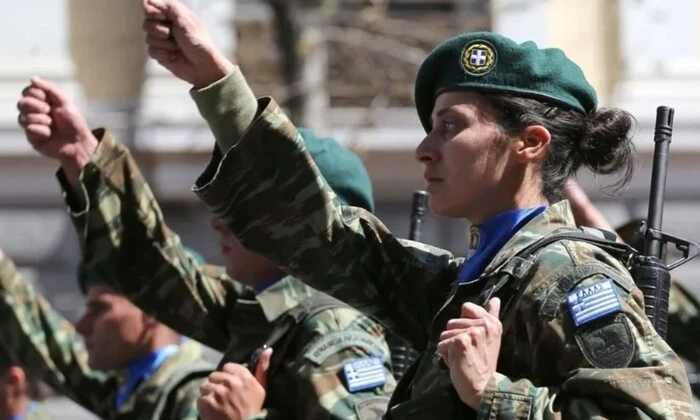 Жінки та резервісти в Греції