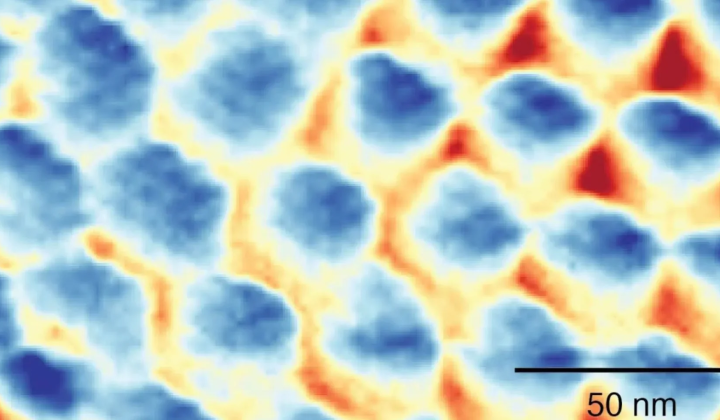 Movement of electrons in Wigner crystal