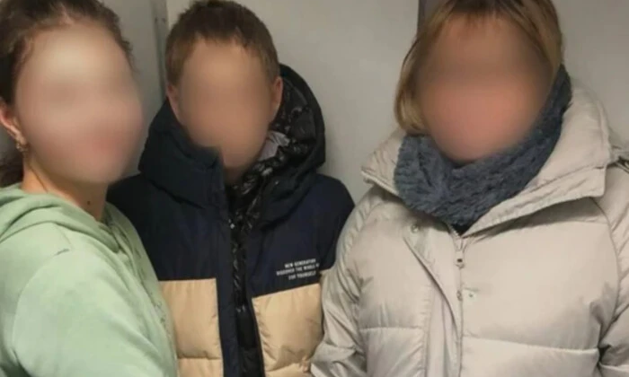 Повернення брата та сестри в Україну