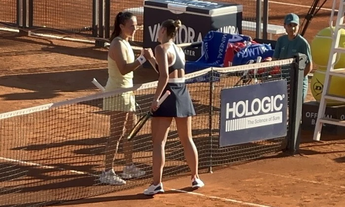 Костюк підтримує Касаткіну після матчу