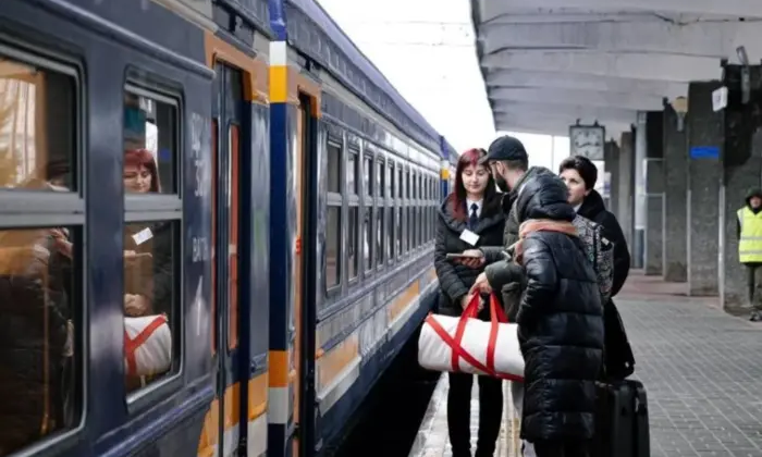 Украинцы празднуют Новый год в поезде