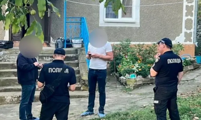 Мужчина убил женщину из-за отказа занять деньги