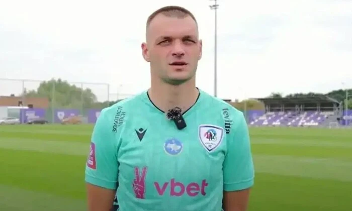 Олексій Паламарчук у воротах