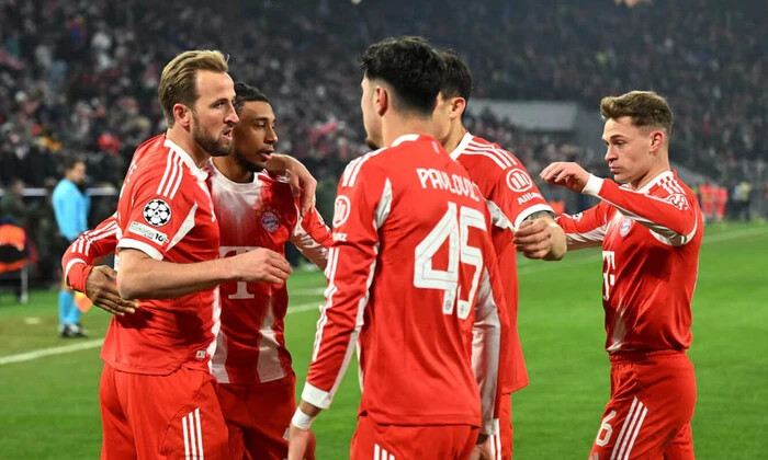 Bayern Munich team on the field
