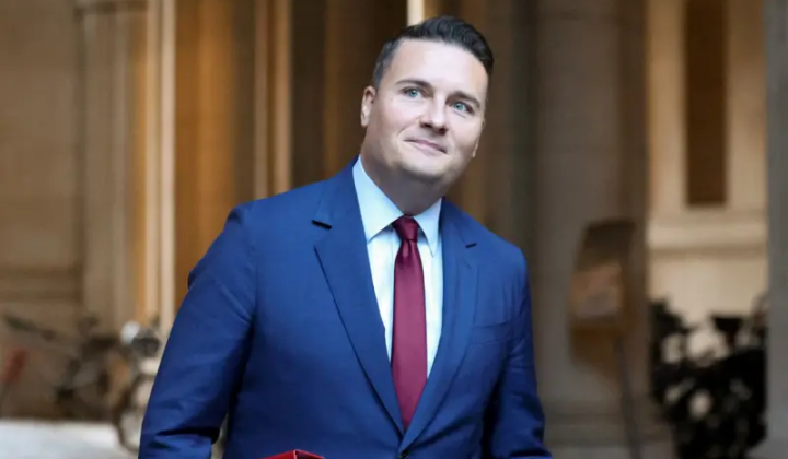 British Defence Minister supports Zelensky
