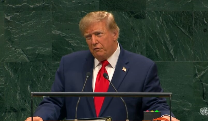 Трамп подписал закон о тарифах