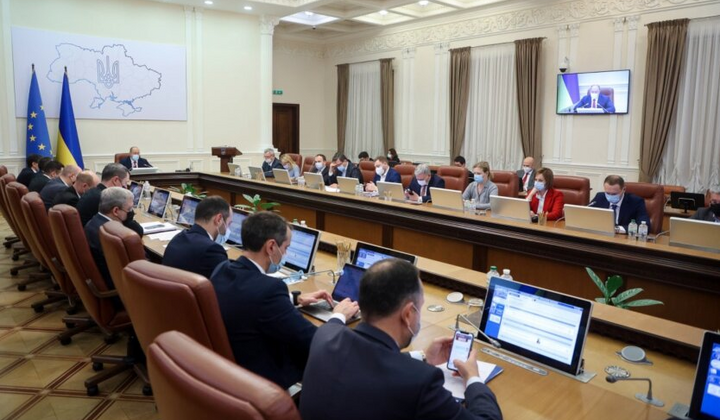 Украинские министры - зарплаты за год