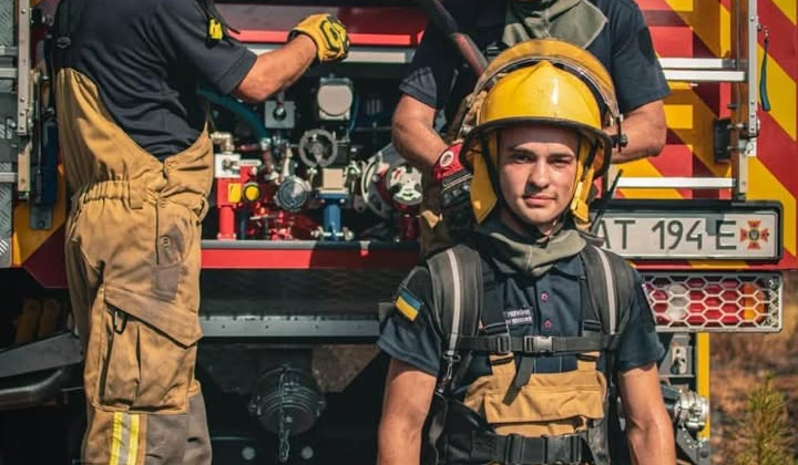 19-летний пожарный во Франции