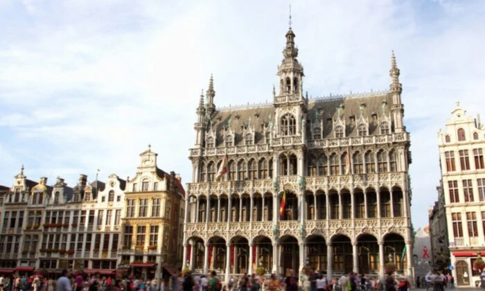 Фото трьох міст для відвідання туристами