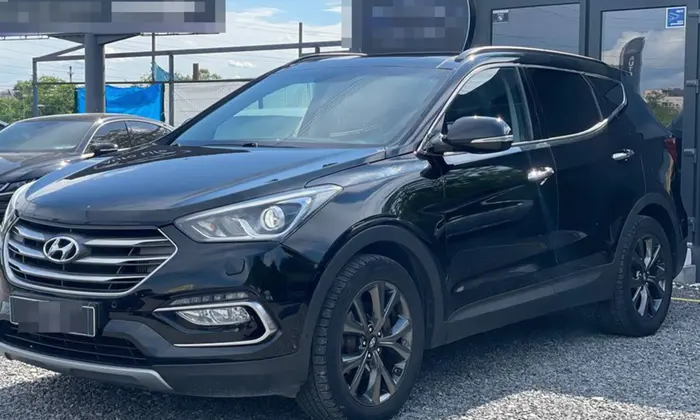 Співробітник судового апарату задекларував кросовер