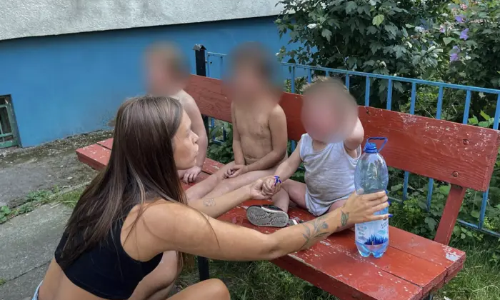Надзвичайники врятували маленьких дітей від пожежі