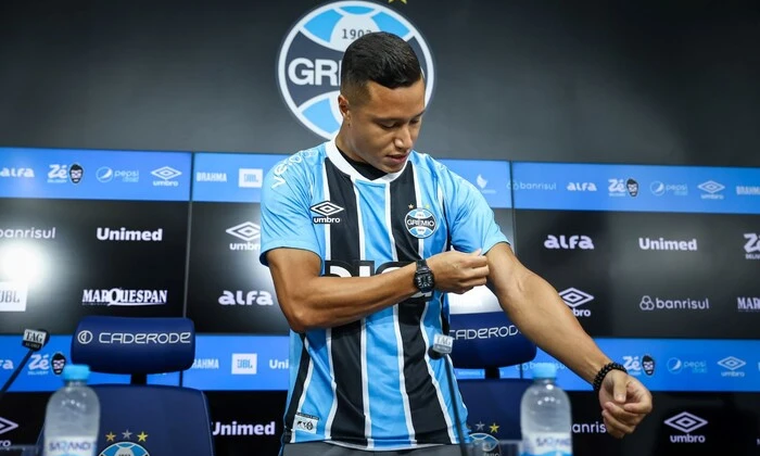 Marlon to undergo surgery: fractured tibia out of play for 5 months