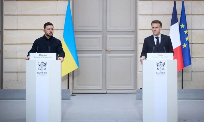 Еммануель Макрон на прес-конференції у Франції