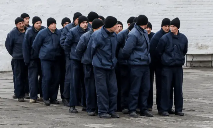 Відображення російських військовополонених на картинці
