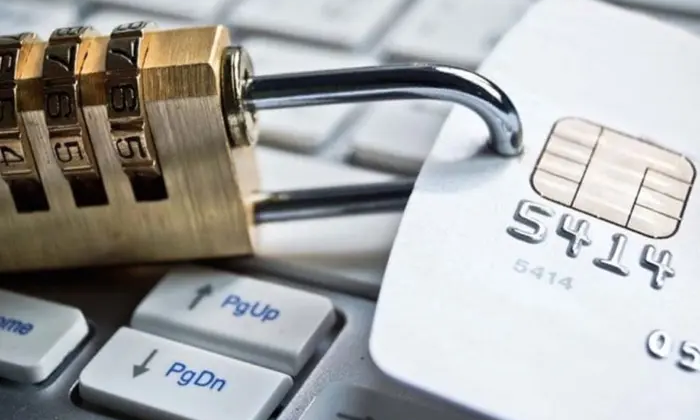 Українські рахунки заблоковано: дані Мін'юсту