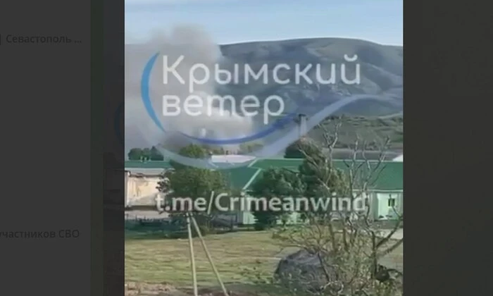 Дрони уражили російські склади в Криму