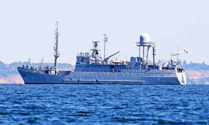 Росіяни атакували корабель Військово-морських сил ЗСУ
