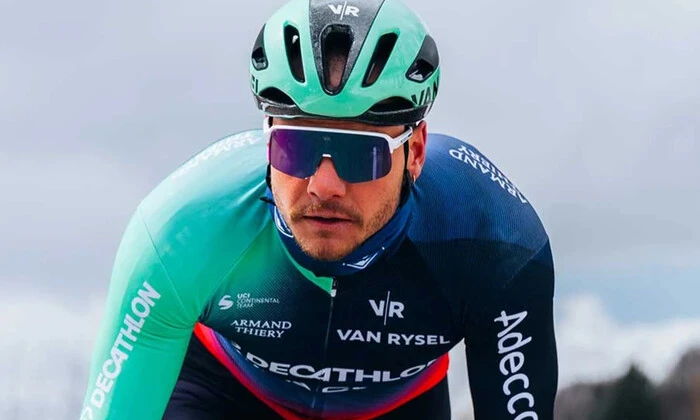 Olympic champion moves to cycling