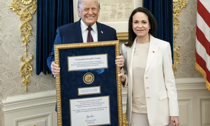 Трамп з Нобелівською премією миру