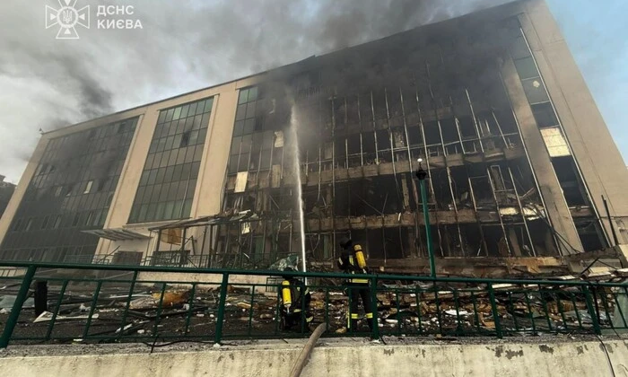 Російські удари набагато гучніші за США