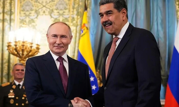 Putin and allies against the backdrop of a map