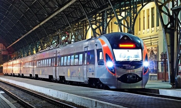 Великодний поезд Киев-Львов