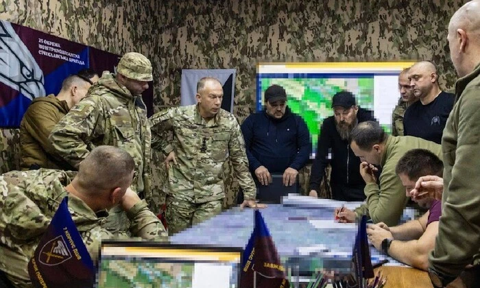 Сирський майже весь час під Покровськом