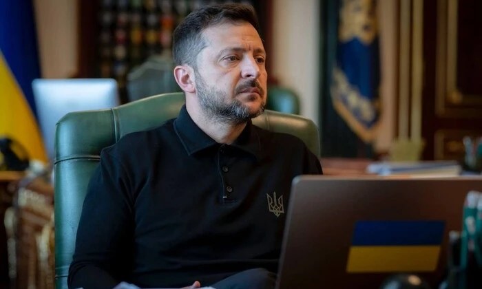Зеленский слушает отчеты руководителей СЗР и СБУ