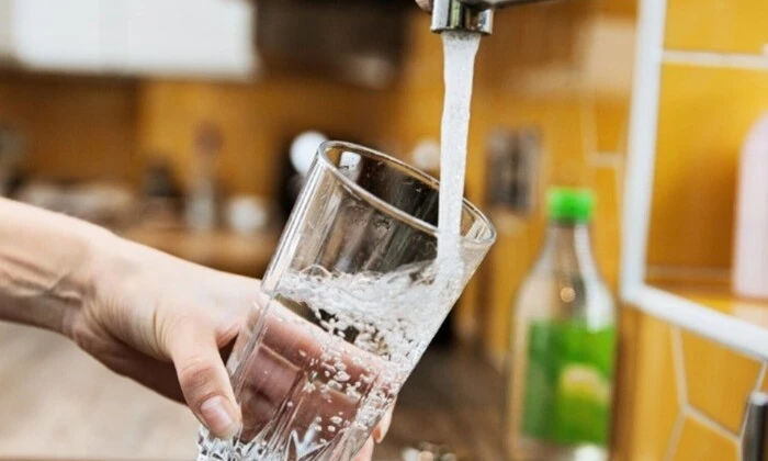 Запрещено пить воду из крана