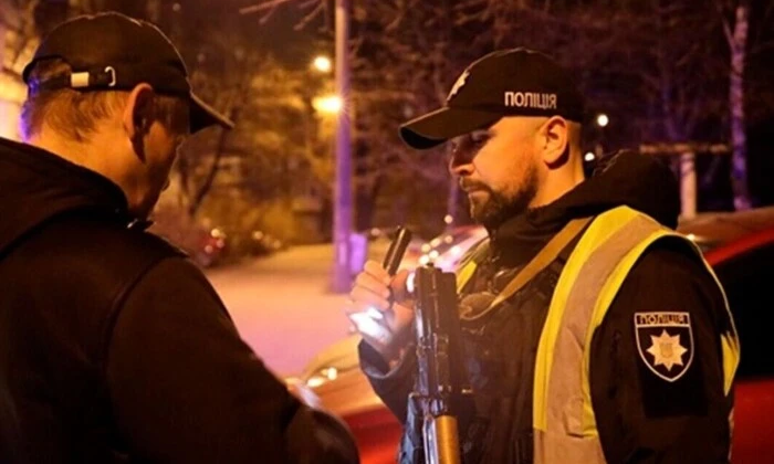 Законопроект о штрафе за нарушение комендантского часа