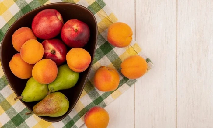 Фрукти та овочі з воском