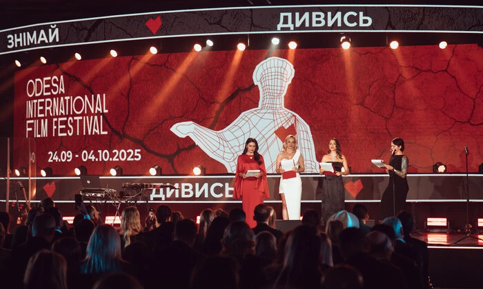 Образ знаменитостей на відкритті кінофестивалю