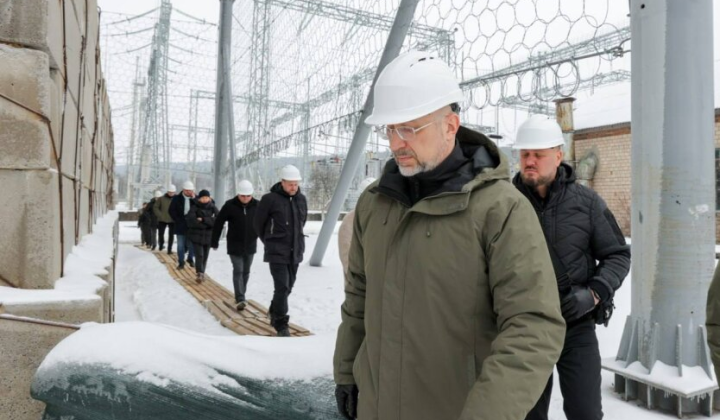 Energy facility with protective structures
