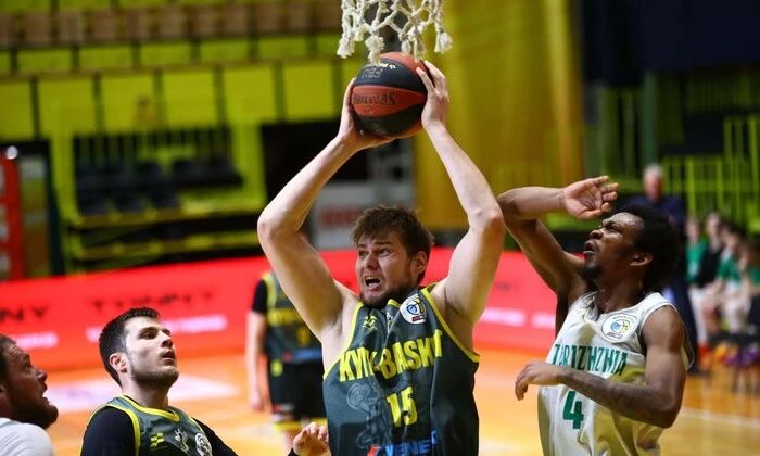 Maxim Sandula signed contract with Kharkiv Falcons