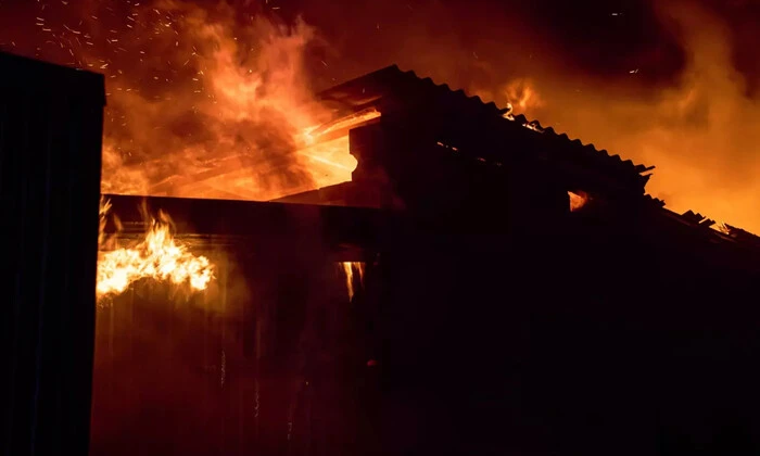 Будинок пішов у вогонь після атаки БпЛА