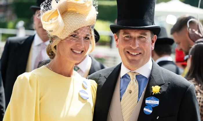 Онук Єлизавети II з медсестрою