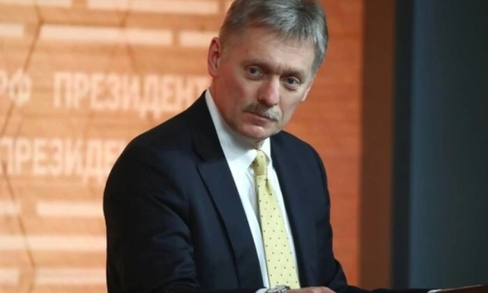 Порожній стіл для переговорів