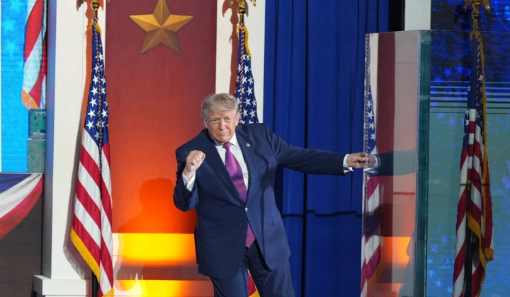 Перстень из 321 диамантом для Трампа
