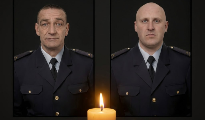 Rescuers against white clouds
