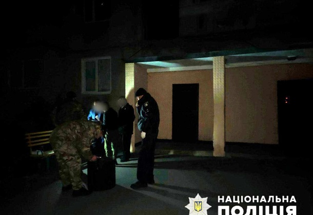 Учасник ООС погрожує співмешканці гранатою