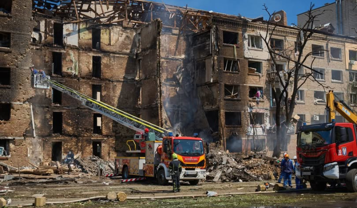 Night attack in Kyiv: casualties and destroyed buildings