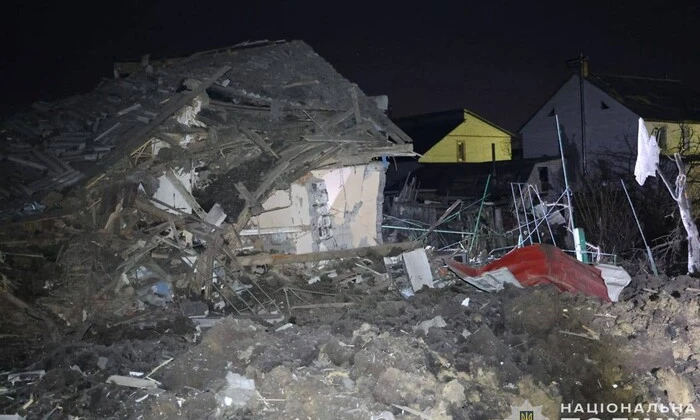 Уламки автівок у Чернігові та Аварія на дорозі в Казахстані