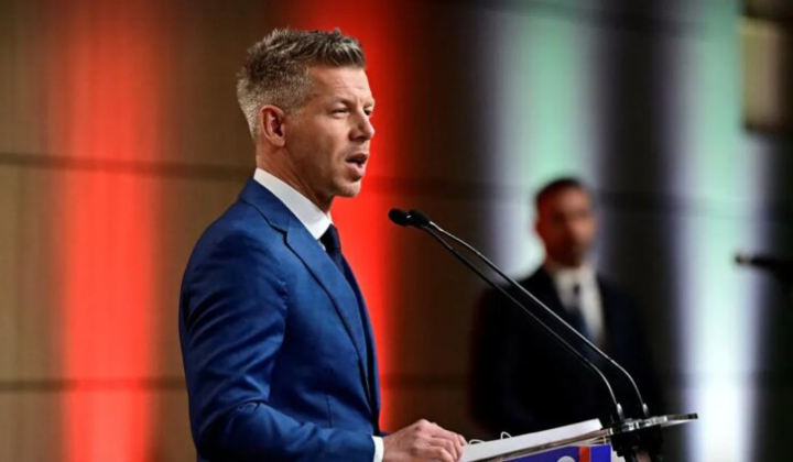 Петер Мадяр вимагає відставки президента Угорщини