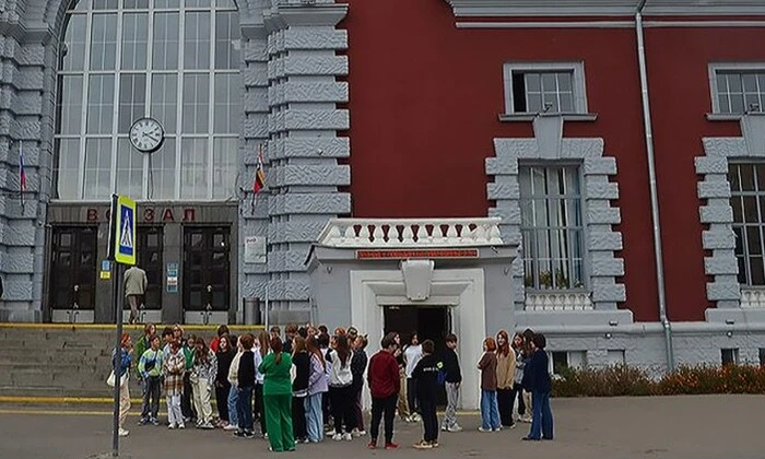 Школярі з окупованих територій до Курщини