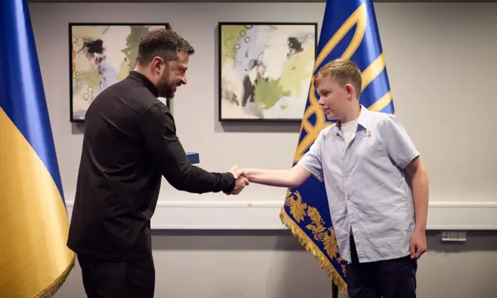 Зеленський вручає відзнаку іноземцю в Данії