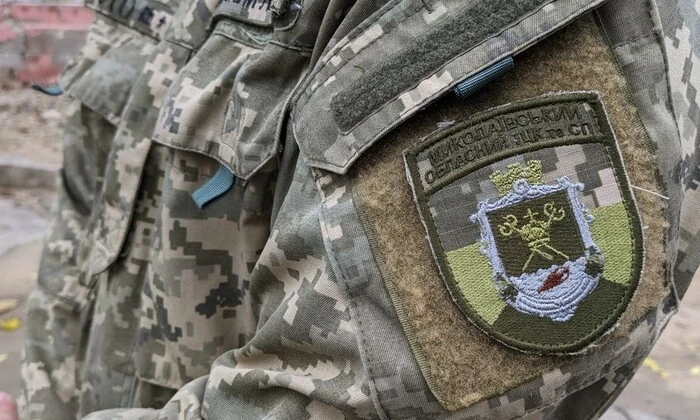 Люди с битами напали на военнослужащих