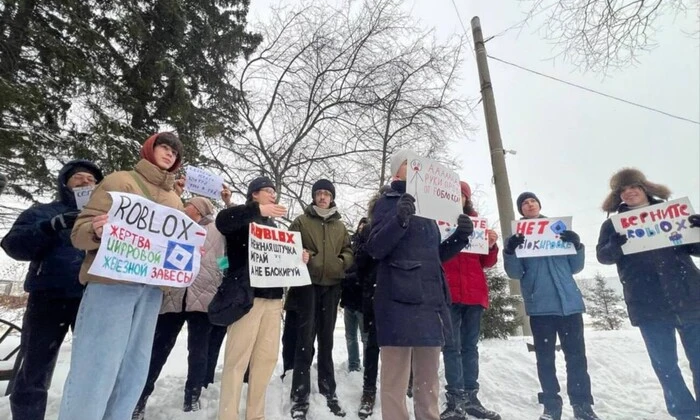 Russian youth at the protest