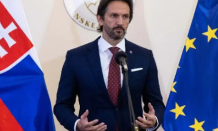 Словакия и Венгрия против Украины в НАТО